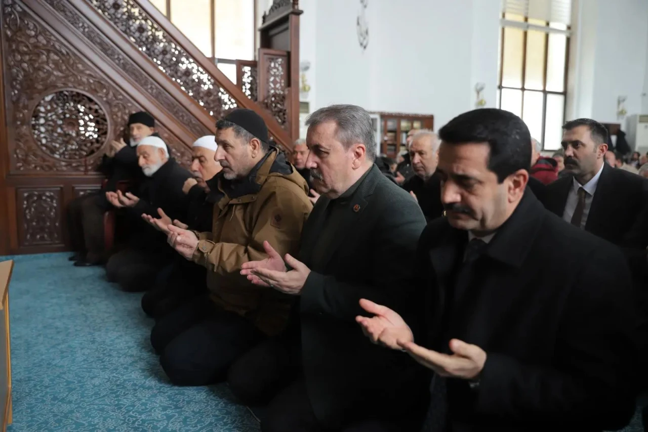 Genel Başkanımız Sayın Mustafa Destici, ‘6 Şubat Depremleri’nin yıl dönümü için bölgeye gitti