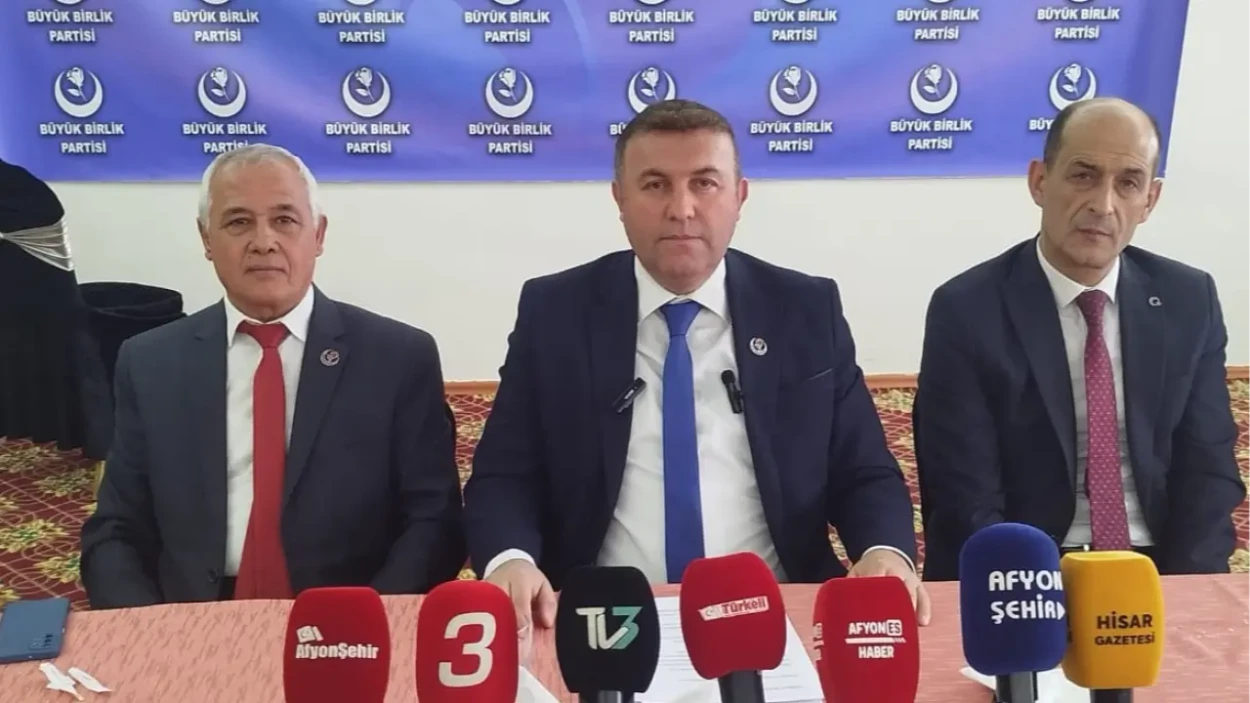 PARTİMİZİN AFYONKARAHİSAR İL BAŞKANI SÜLEYMAN ÇAĞLAR BASIN MENSUPLARIYLA BİR ARAYA GELDİ